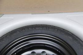 2016款吉利金刚1.5L手动精英型