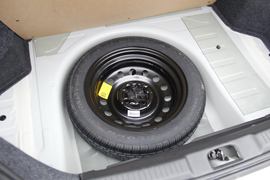 2016款吉利金刚1.5L手动精英型