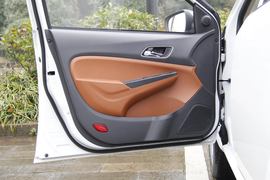 2016款吉利金刚1.5L手动精英型