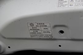 2016款吉利金刚1.5L手动精英型