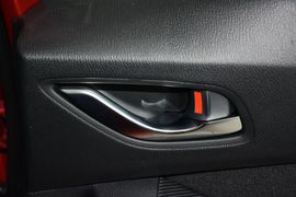 2016款马自达3Axela昂克赛拉三厢1.5L自动舒适型