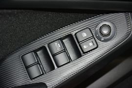 2016款马自达3Axela昂克赛拉三厢1.5L自动舒适型