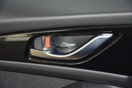 2016款马自达3Axela昂克赛拉三厢1.5L自动舒适型