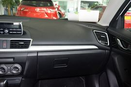 2016款马自达3Axela昂克赛拉三厢1.5L自动舒适型