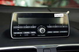 2016款马自达3Axela昂克赛拉三厢1.5L自动舒适型