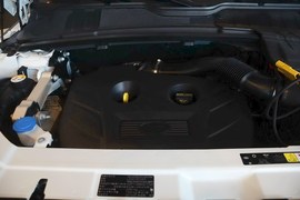 2015款路虎揽胜极光缀红英伦限量版