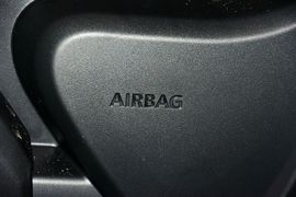 2015款路虎揽胜极光缀红英伦限量版