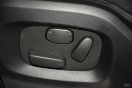 2015款路虎揽胜极光缀红英伦限量版