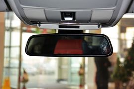 2015款路虎揽胜极光缀红英伦限量版