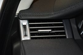 2015款路虎揽胜极光缀红英伦限量版