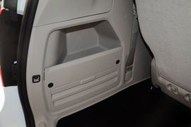 2014款克莱斯勒大捷龙3.6L舒适版