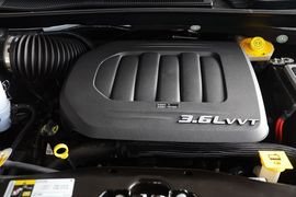 2014款克莱斯勒大捷龙3.6L舒适版