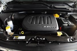 2014款克莱斯勒大捷龙3.6L舒适版