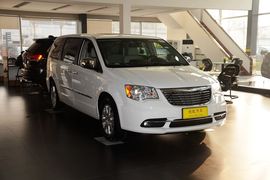 2014款克莱斯勒大捷龙3.6L舒适版
