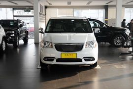 2014款克莱斯勒大捷龙3.6L舒适版