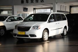 2014款克莱斯勒大捷龙3.6L舒适版