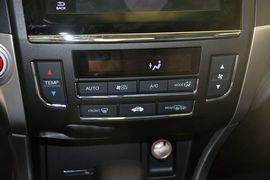 2016款本田凌派1.8L