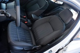 2016款别克威朗轿跑15S自动进取型