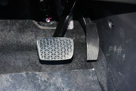 2016款别克威朗轿跑15S自动进取型