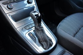 2016款别克威朗轿跑15S自动进取型