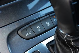 2016款别克威朗轿跑15S自动进取型