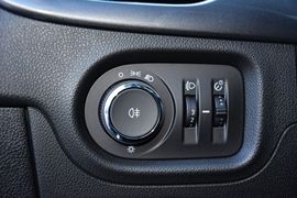 2016款别克威朗轿跑15S自动进取型