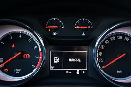 2016款别克威朗轿跑15S自动进取型