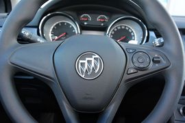 2016款别克威朗轿跑15S自动进取型