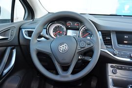 2016款别克威朗轿跑15S自动进取型