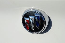 2016款别克威朗轿跑15S自动进取型