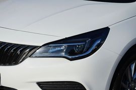 2016款别克威朗轿跑15S自动进取型