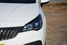 2016款别克威朗轿跑15S自动进取型