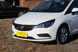 2016款别克威朗轿跑15S自动进取型