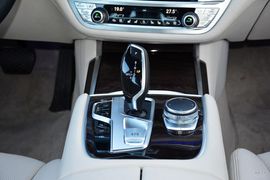 2016款宝马740Li尊享型