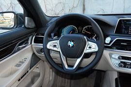 2016款宝马740Li尊享型