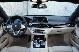 2016款宝马740Li尊享型