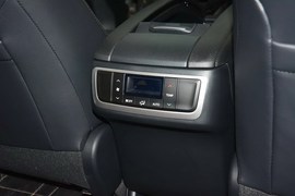2015款丰田汉兰达2.0T