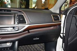 2015款丰田汉兰达2.0T