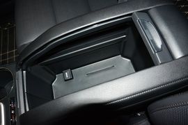 2015款丰田汉兰达2.0T