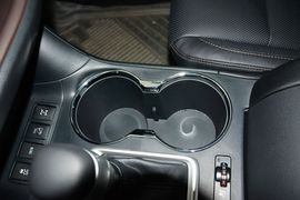 2015款丰田汉兰达2.0T