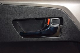 2015款丰田RAV4