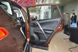 2015款丰田RAV4