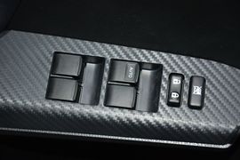 2015款丰田RAV4