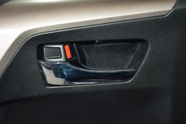 2015款丰田RAV4