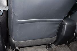 2015款丰田RAV4
