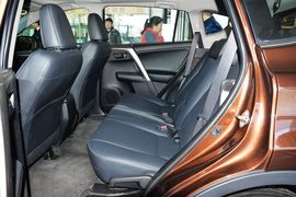 2015款丰田RAV4