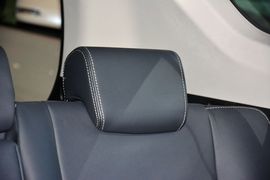 2015款丰田RAV4