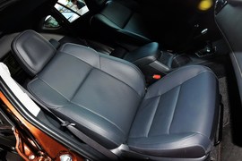 2015款丰田RAV4