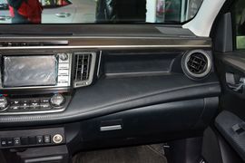 2015款丰田RAV4
