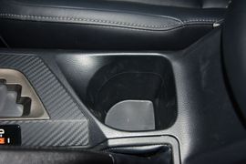 2015款丰田RAV4